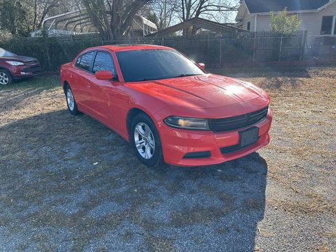 Used 2019 Dodge Charger SXT image 7