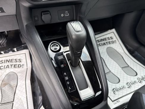 Used 2023 Nissan Versa SV FWD image 31
