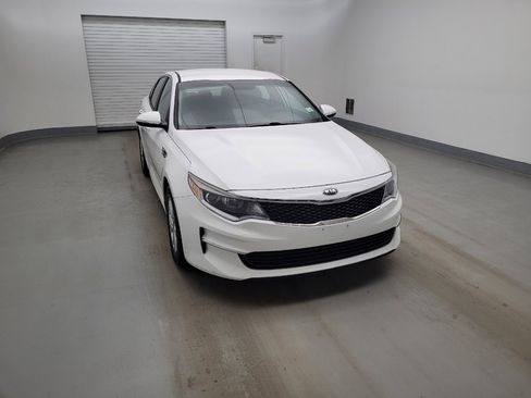Used 2016 Kia Optima LX w/ LX Convenience Package image 14