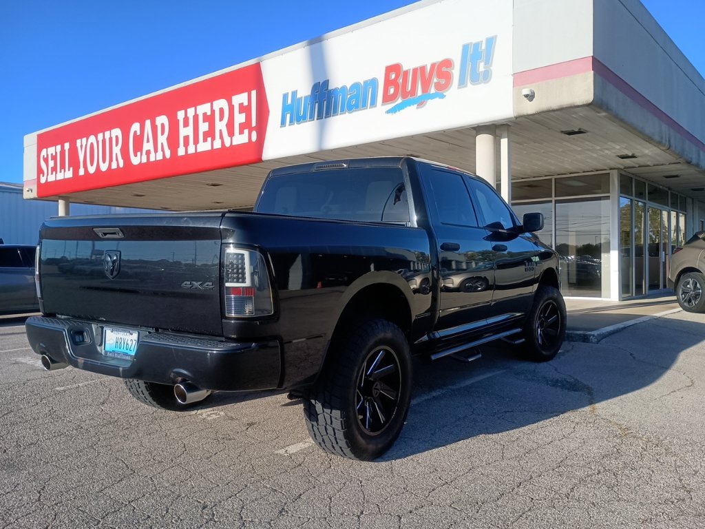 Used 2017 RAM 1500 Express w/ Black Ram 1500 Express Group AWD/4WD image 6