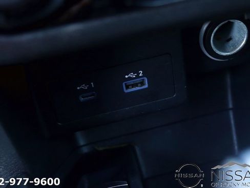 Used 2021 Nissan Kicks SV image 21