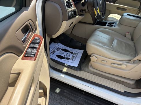 Used 2013 Chevrolet Suburban LT w/ All-Star Edition RWD image 23