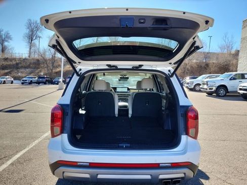 Used 2023 Hyundai Palisade Limited w/ Cargo Package image 12