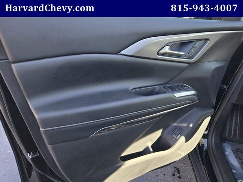 Used 2026 Chevrolet Traverse LT w/ Driver Confidence Package image 35