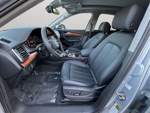 Used 2023 Audi Q5 2.0T Premium Plus w/ Premium Plus Package image 2