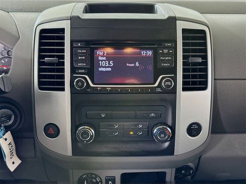 Used 2018 Nissan Frontier SV image 15