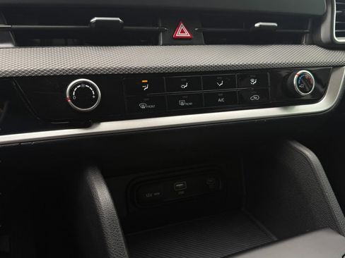 Certified 2025 Kia Sportage LX image 35