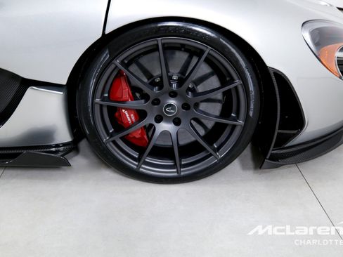 Used 2015 McLaren P1 image 30