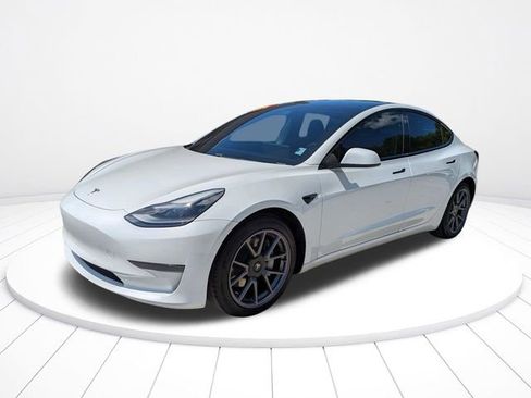 Used 2021 Tesla Model 3 Standard Range Plus RWD image 9