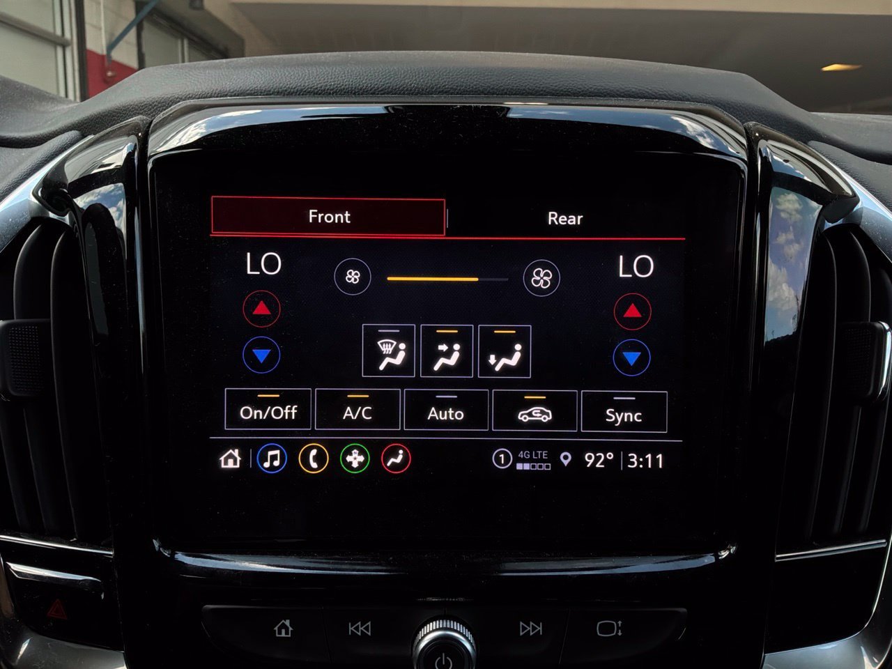 Used 2023 Chevrolet Traverse LT FWD image 36