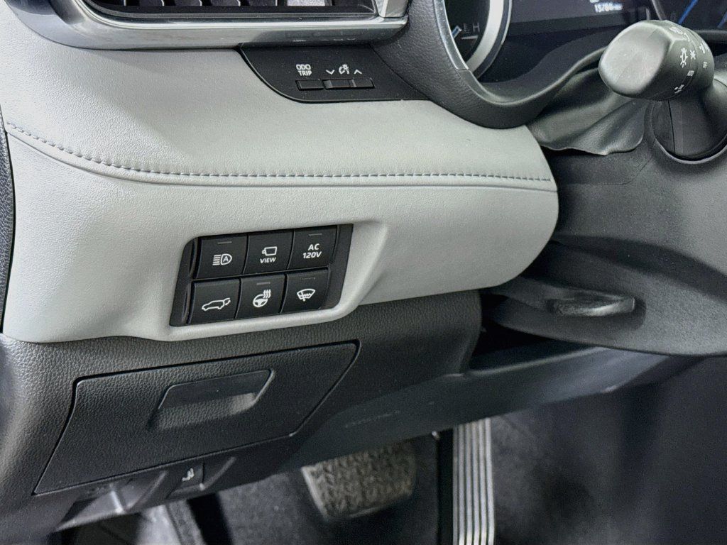 Certified 2020 Toyota Highlander Platinum AWD/4WD image 21