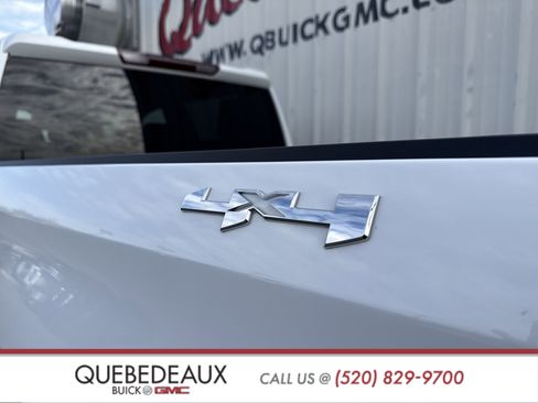 Used 2023 GMC Sierra 1500 Elevation image 13