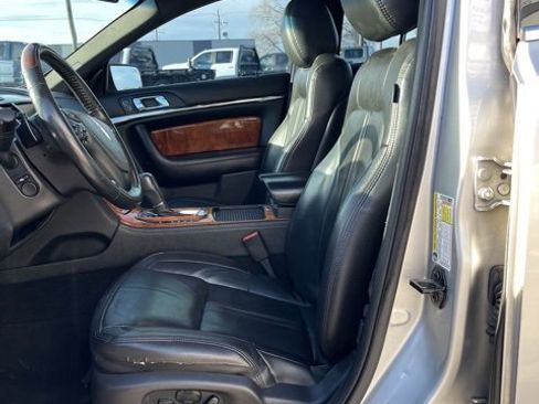 Used 2013 Lincoln MKS image 28