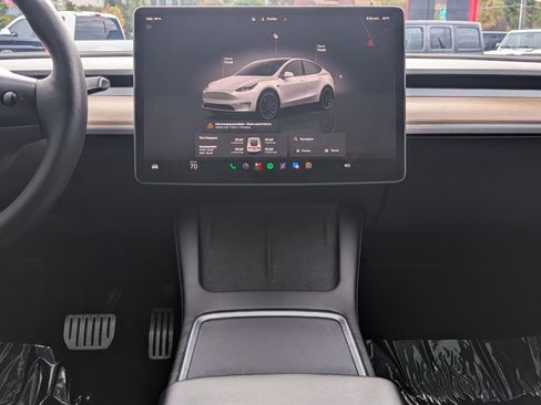 Used 2022 Tesla Model Y Performance AWD/4WD image 10