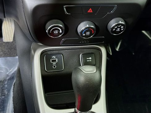 Used 2017 Jeep Compass Sport FWD image 8