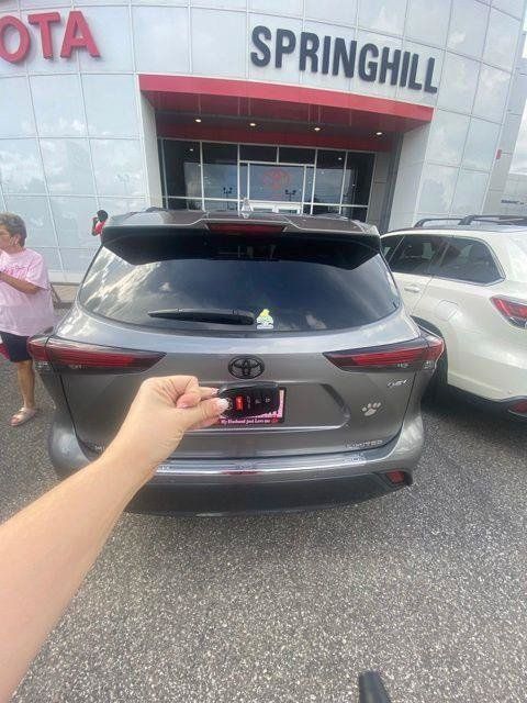 Certified 2026 Toyota Highlander Limited AWD/4WD image 12
