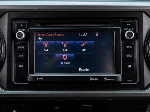 Used 2018 Toyota Tacoma SR5 AWD/4WD image 22