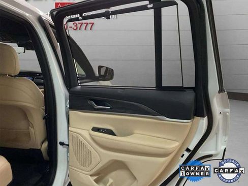 Used 2023 Jeep Grand Cherokee Limited w/ Luxury Tech Group II image 73