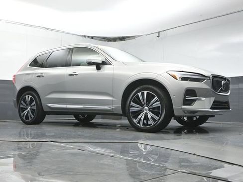 Used 2022 Volvo XC60 B5 Inscription w/ Advanced Package image 40