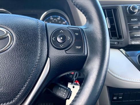 Used 2016 Toyota RAV4 XLE FWD image 24