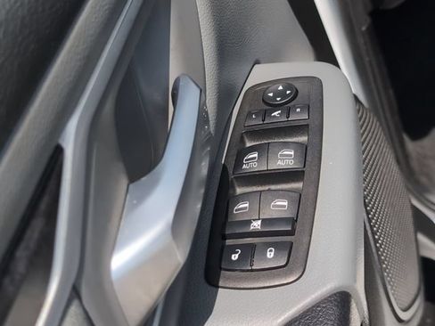 Used 2023 RAM 1500 Big Horn AWD/4WD image 16