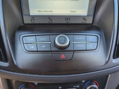 Used 2019 Ford Escape SEL image 19