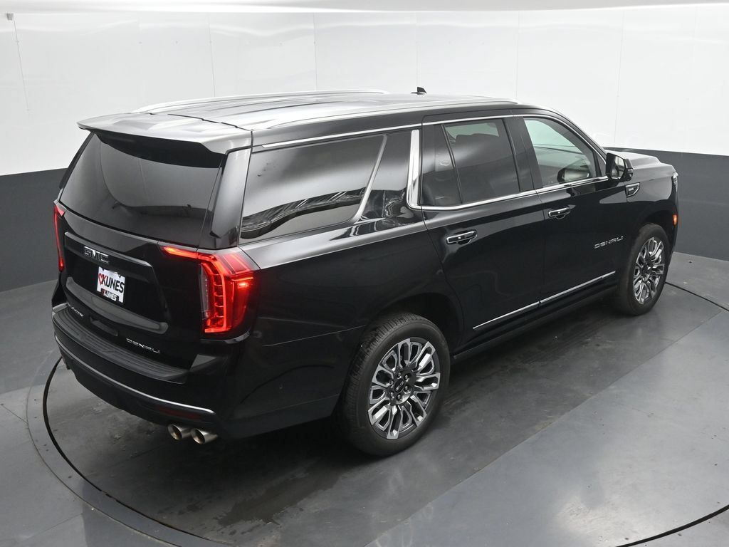 Used 2023 GMC Yukon Denali Ultimate w/ LPO, Floor Liner Package AWD/4WD image 32