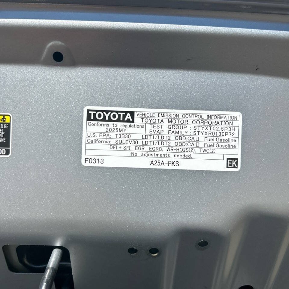 Used 2025 Toyota RAV4 XLE w/ Convenience Package FWD image 37