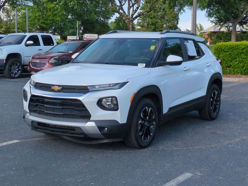 Certified 2021 Chevrolet TrailBlazer LT w/ Convenience Package FWD image 5