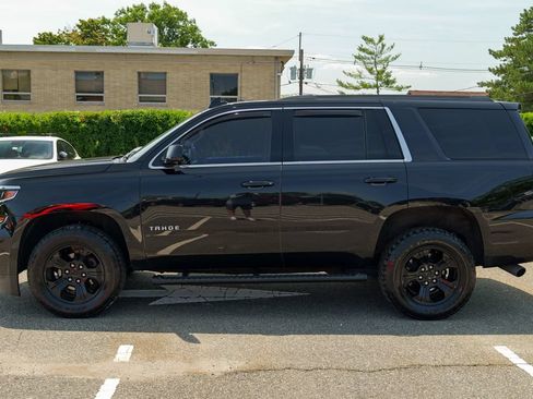 Used 2019 Chevrolet Tahoe LS w/ Enhanced Driver Alert Package AWD/4WD image 4