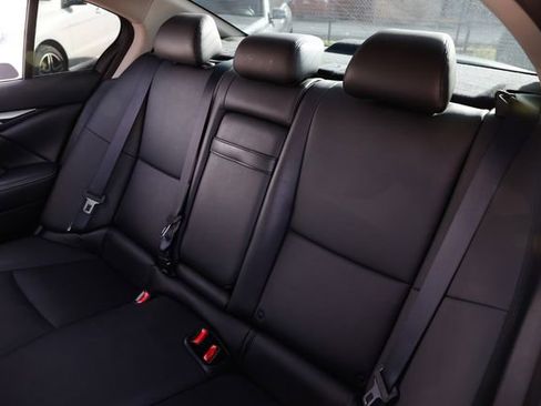 Used 2017 INFINITI Q50 Signature Edition w/ All Weather Package (L93) image 11