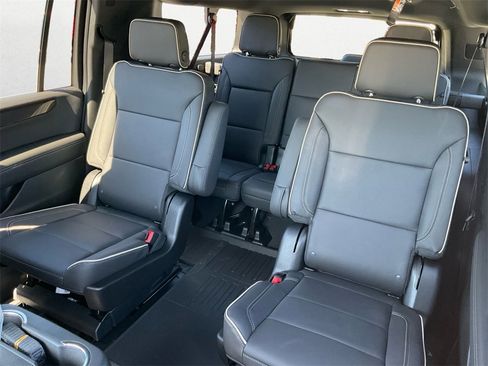 New 2026 GMC Yukon XL Elevation image 9