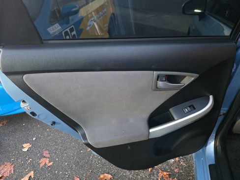 Used 2012 Toyota Prius Plug-In Hybrid image 15