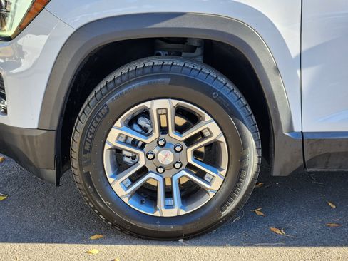 Used 2025 GMC Terrain Elevation image 20