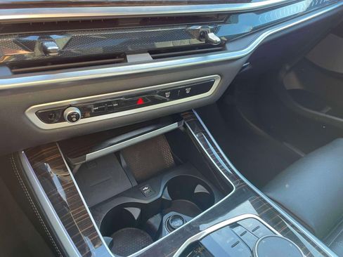 Used 2025 BMW X5 xDrive50e image 30