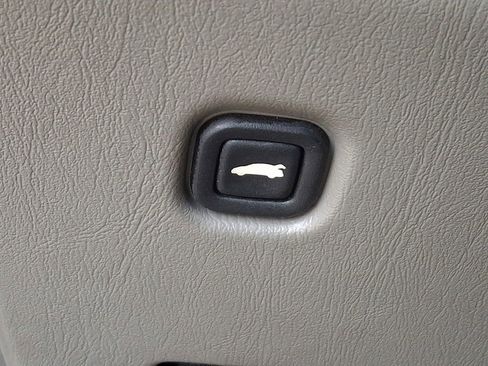 Used 2004 Chevrolet Impala image 27