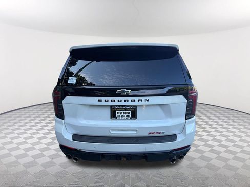 Used 2025 Chevrolet Suburban RST RWD image 6