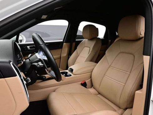 Certified 2021 Porsche Cayenne Coupe AWD/4WD image 5