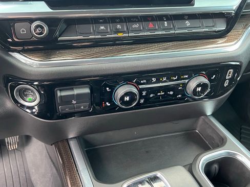 Used 2024 Chevrolet Silverado 1500 LT Trail Boss w/ Convenience Package II image 35