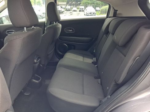 Used 2018 Honda HR-V EX image 18
