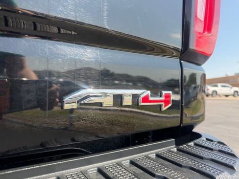 Used 2019 GMC Sierra 1500 AT4 w/ AT4 Premium Package AWD/4WD image 18