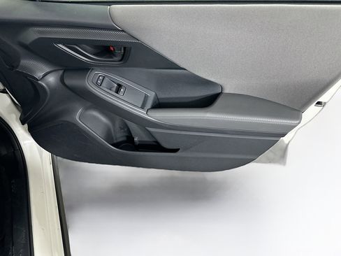 Used 2024 Subaru Crosstrek 2.0i Premium image 31