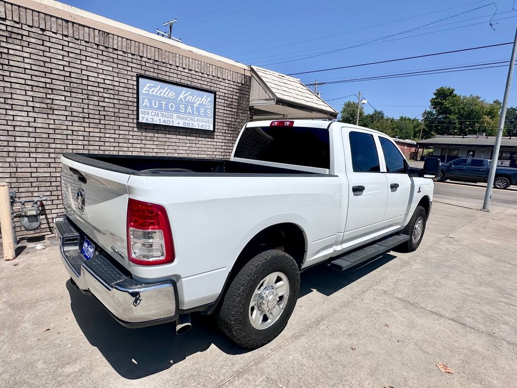 Used 2024 RAM 3500 Tradesman w/ Chrome Appearance Group AWD/4WD image 3