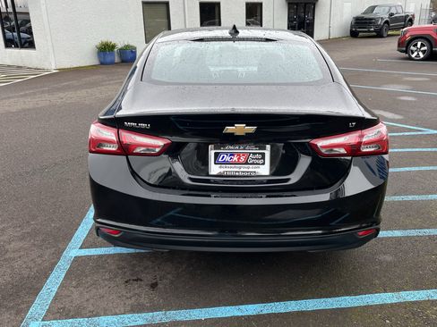 Used 2022 Chevrolet Malibu LT image 4