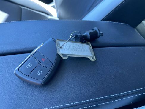 Used 2024 Buick Envision Sport Touring image 18