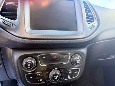 Used 2018 Jeep Compass Trailhawk w/ Leather Interior Group image 13