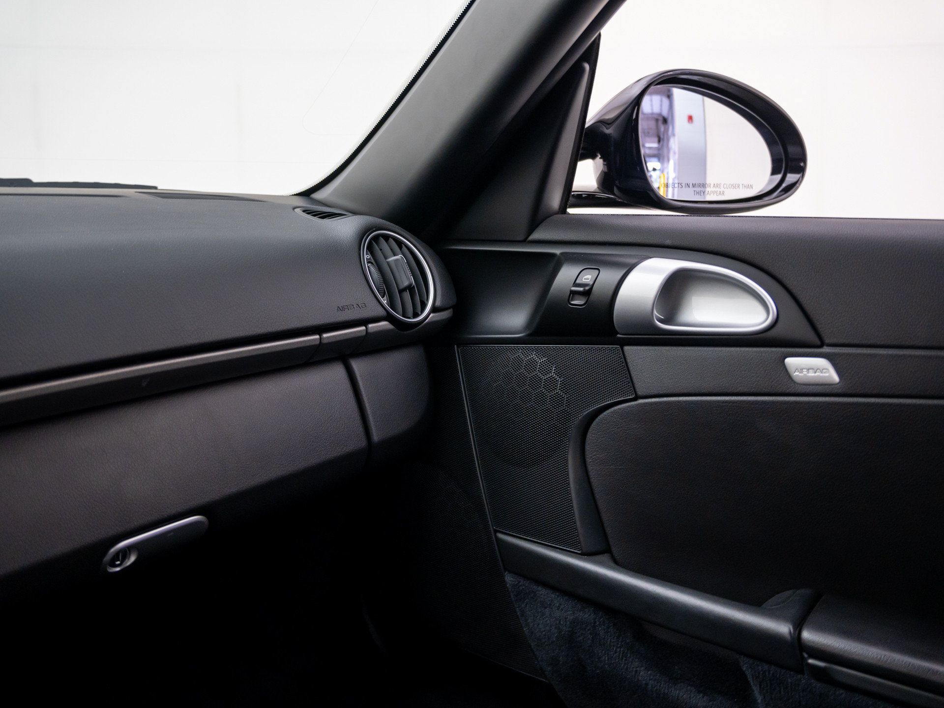 Used 2010 Porsche Cayman RWD image 26