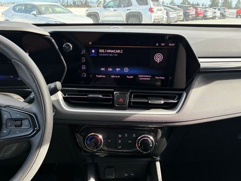 Used 2025 Chevrolet TrailBlazer LT image 18