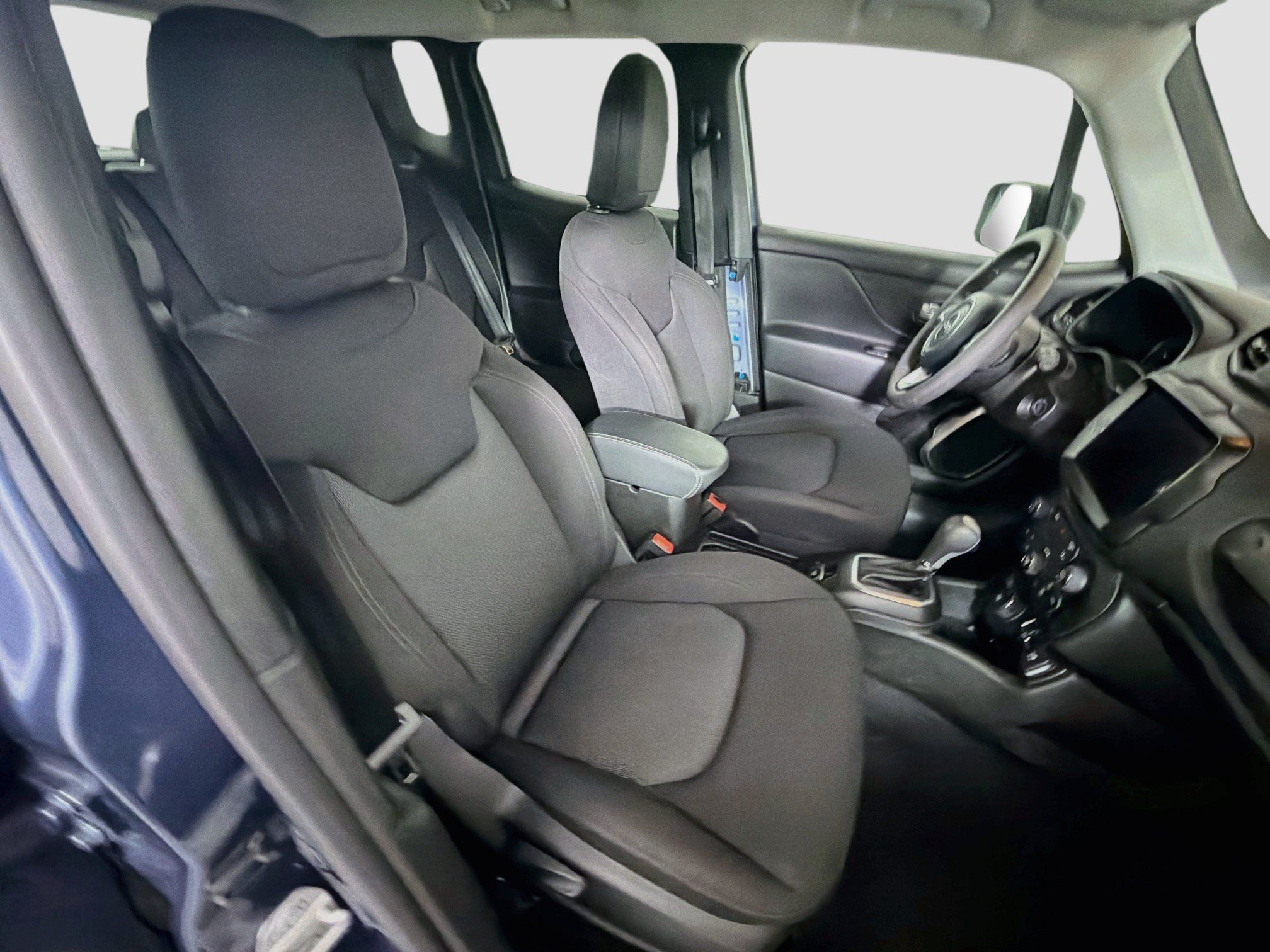 Used 2023 Jeep Renegade Latitude AWD/4WD image 30