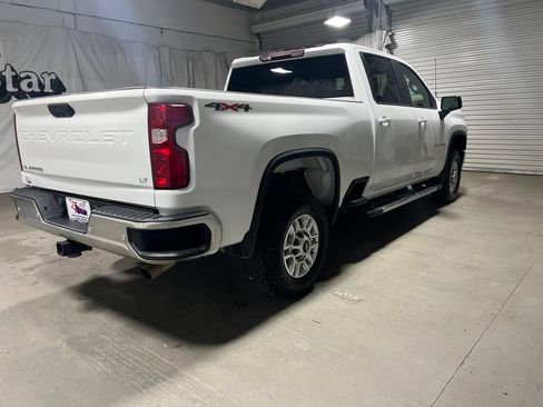 Used 2022 Chevrolet Silverado 2500 LT AWD/4WD image 7